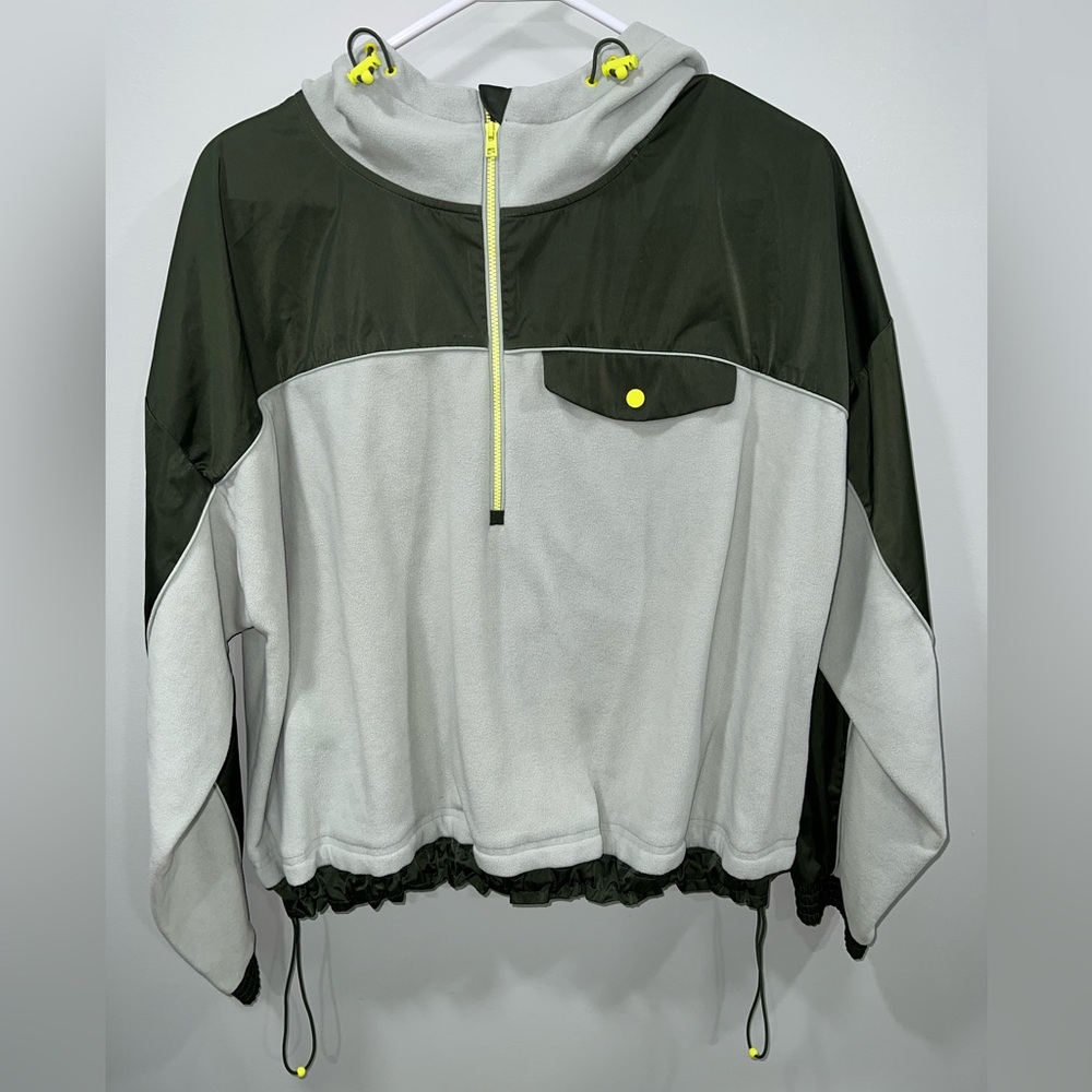 NBW: Athleta Faux Fur & Sherpa in Green, size Large, great condition